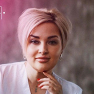 Manicurist Irina Haifa,Weizman, 70