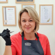 Manicurist Oxana Novik on Barb.pro