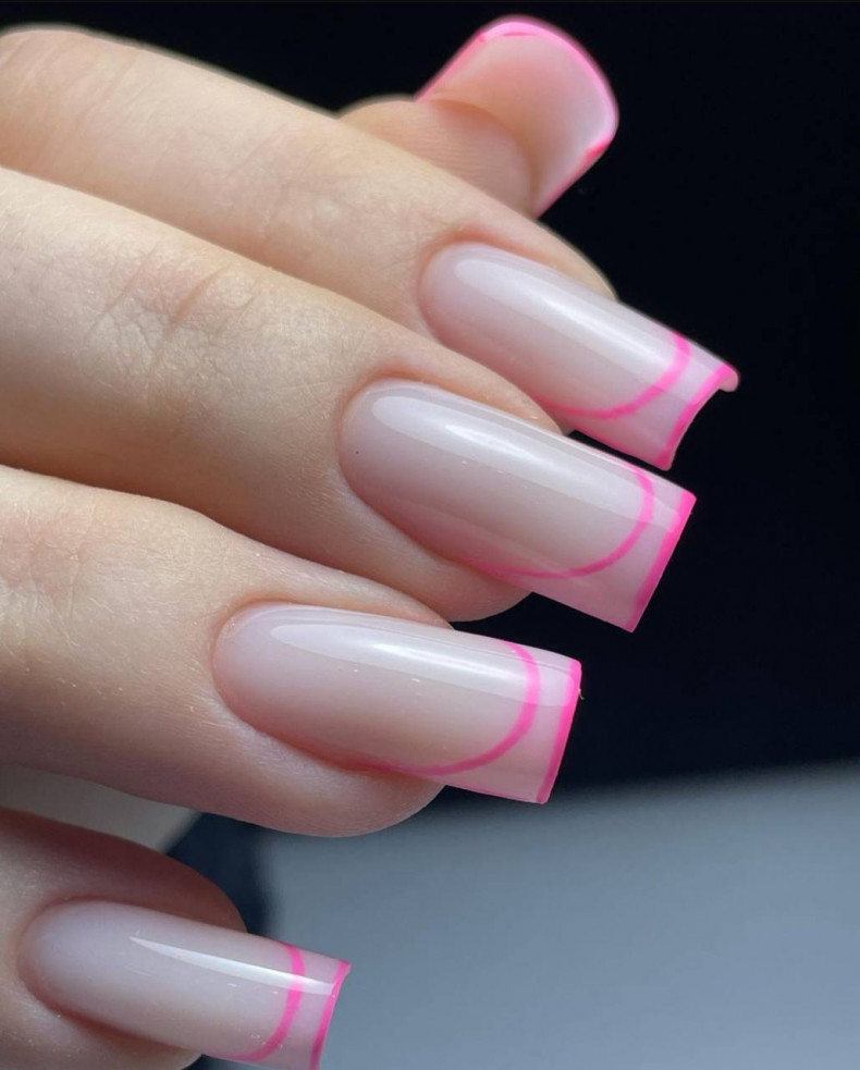 Pink square, photo - Manicurist Lena Sinkevich