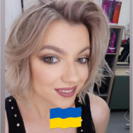 Colorist Lisa  Haifa,