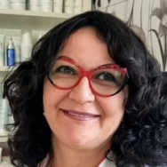 Cosmetologist Alona Khanukov on Barb.pro