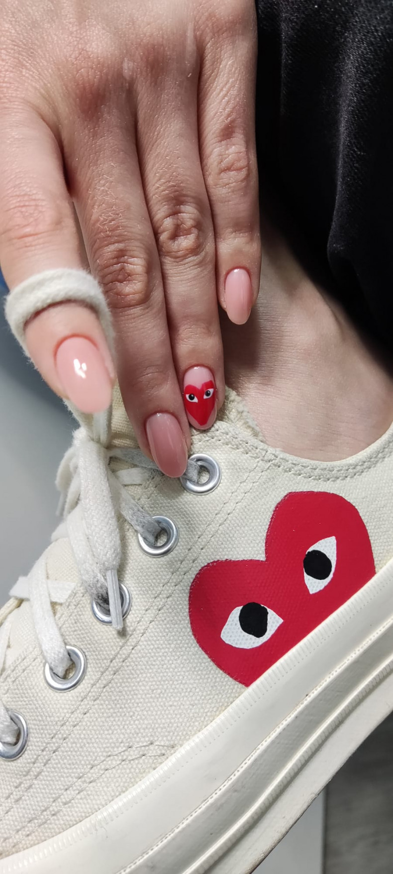 Painted pink accent, photo - Manicurist Natalia Czernata