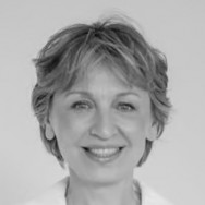 Zahnarzt Irina Warsaw,Plac Inwalidów, 3, lokal 54  район Novyi Gorod