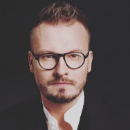 Стоматолог Марцин  Краков,Francesco Nullo, 42 район Оседле-Офицерске