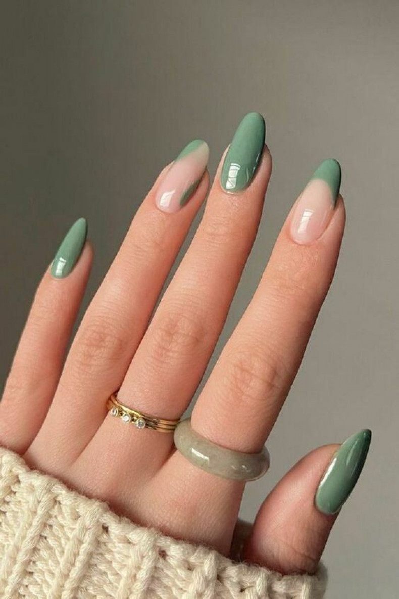Fall green french manicure, photo - Manicurist Nadia Katz