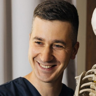 Fizjoterapeuta Wiktor  Wrocław,Kościuszki, 120/125