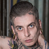 Piercing-Meister Mateusz Krakow,Starowiślna, 18 район Stare Miasto