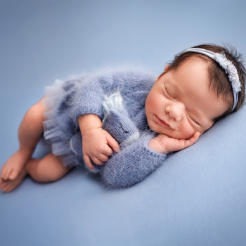 Sesja noworodkowa, Sesja dziecka
                    Fotograf Viktoriia Medynska Krakow