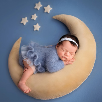 Sesja noworodkowa, Sesja dziecka
                    Fotograf Viktoriia Medynska Krakow