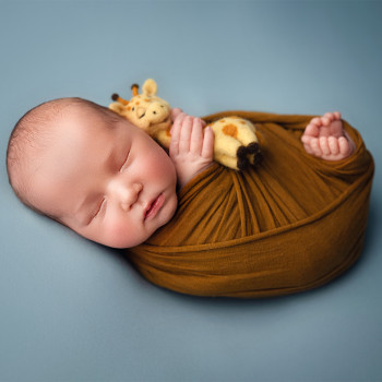 Sesja noworodkowa, Sesja dziecka
                    Fotograf Viktoriia Medynska Krakow