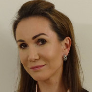Dermatolog kosmetolog Magdalena Jałowska on Barb.pro