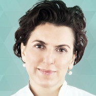 Dermatologist Elżbieta Gołębka on Barb.pro