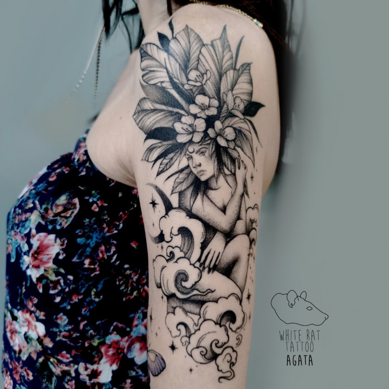 Damski dziewczyna przedramię, photo - Studio tatuażu White Rat