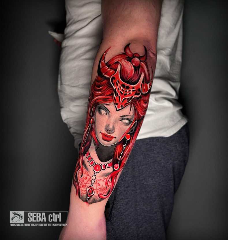 Mężczyźni ramię dziewczyna, photo - Studio tatuażu Szerytattoo