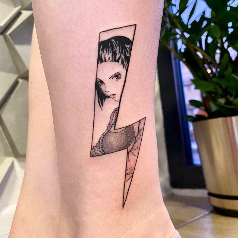 Frauen Anime-Serie Blitz, photo - Tattoo-Studio Moon Moon