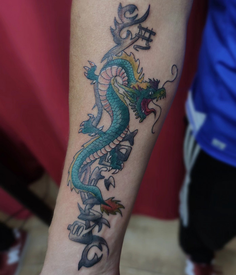 Männer Drache Chinesischer, photo - Tattoo-Studio Black Devil