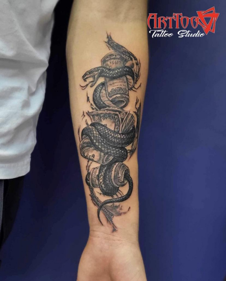 Men snake dollar sign, photo - Tattoo Studio Art Too