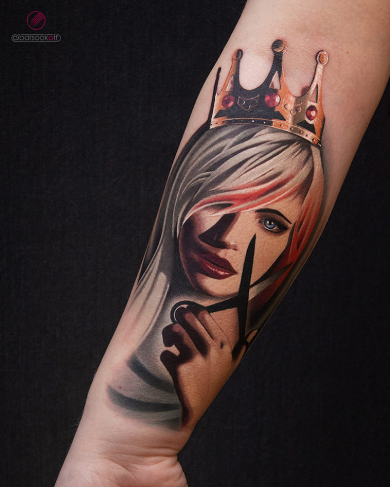 Woman face crown forearm, photo - Tattoo Studio Dizzy Tattoo