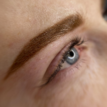 Перманентный макияж бровей и губ 
                    Мастер по перманентному макияжу, бровист, ламимейк Яна Поддубная Саратов