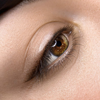 Перманентный макияж стрелки
                    Студия перманентного макияжа и лазерной эпиляции  CAPRISE Warszawa