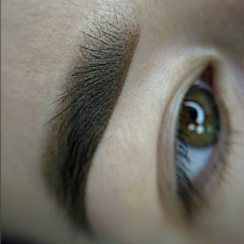 Перманентный макияж бровей