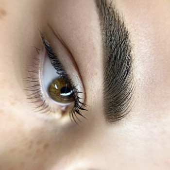 Перманентный макияж бровей