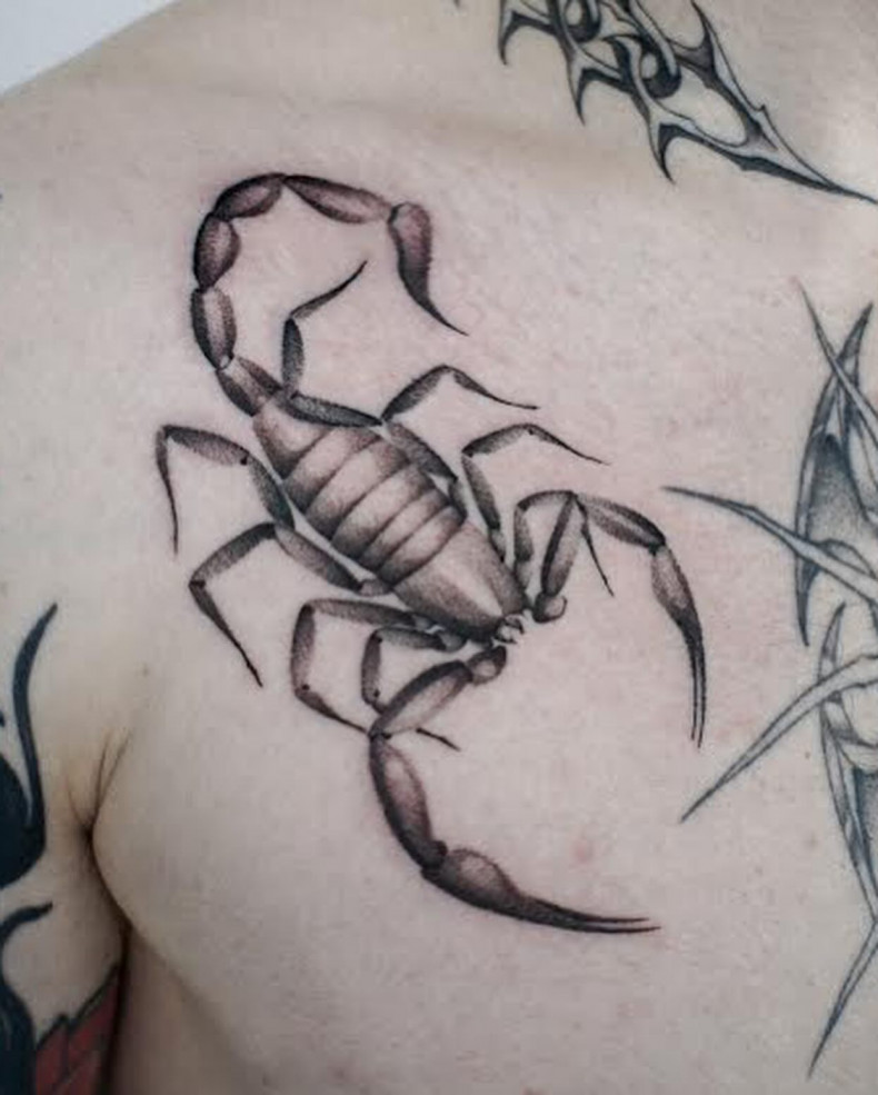 Men chest scorpion, photo - Tattoo Studio Fleur Noire