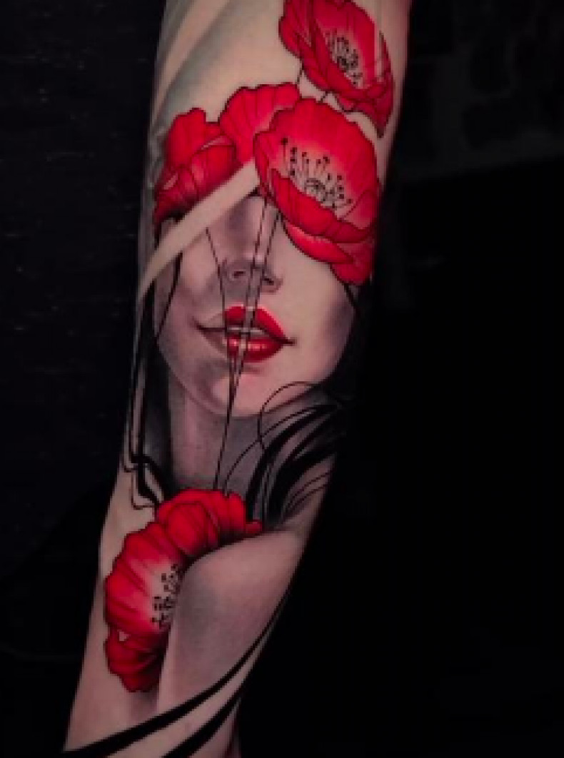 Arm woman face mak, photo - Tattoo Studio 10 Thousand Foxes