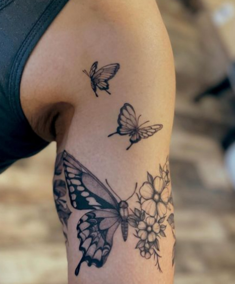 Women arm butterfly, photo - Tattoo Studio BaNeul Tattoo