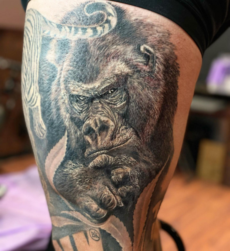 Men gorilla realism, photo - Tattoo Master Andrey Tarasov