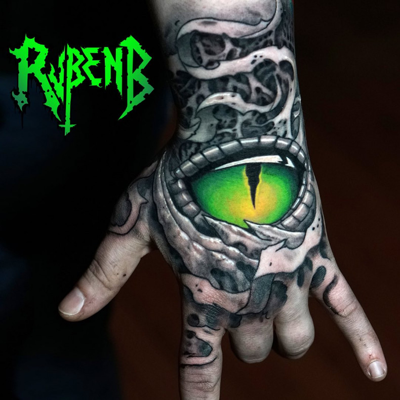 Eye hand colorful, photo - Tattoo Master Ruben Barahona