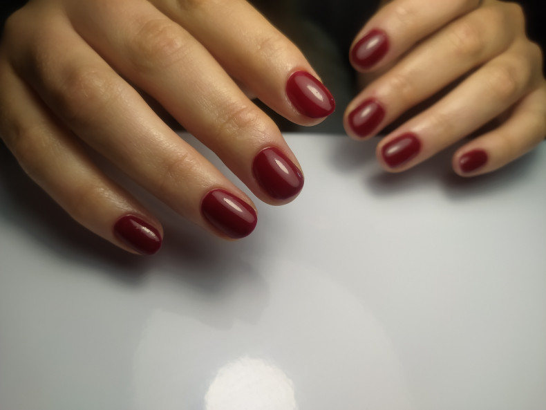 Short fall burgundy, photo - Manicurist Natalia Shveda