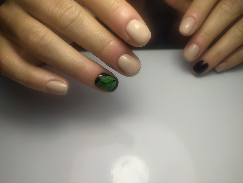 Short nude painted, photo - Manicurist Natalia Shveda