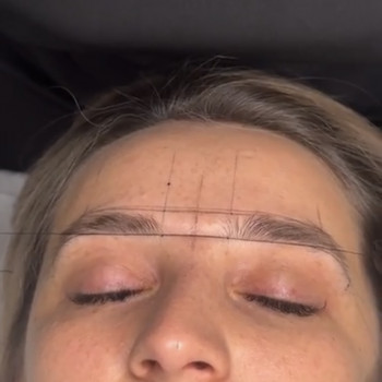 Отрисовка эскиза бровей