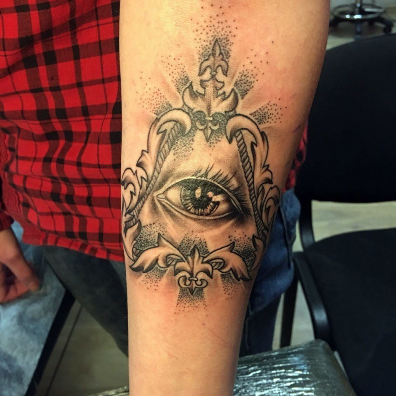 Men eye baroque, photo - Tattoo Master Barb Tattoo