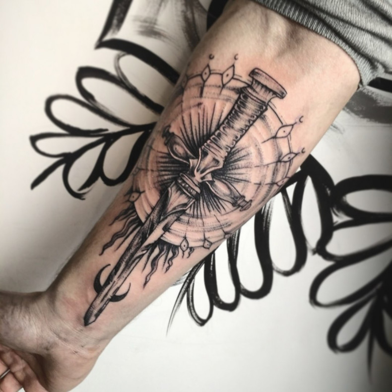 Мужские на руке кинжал, photo - Тату мастер Barb Tattoo