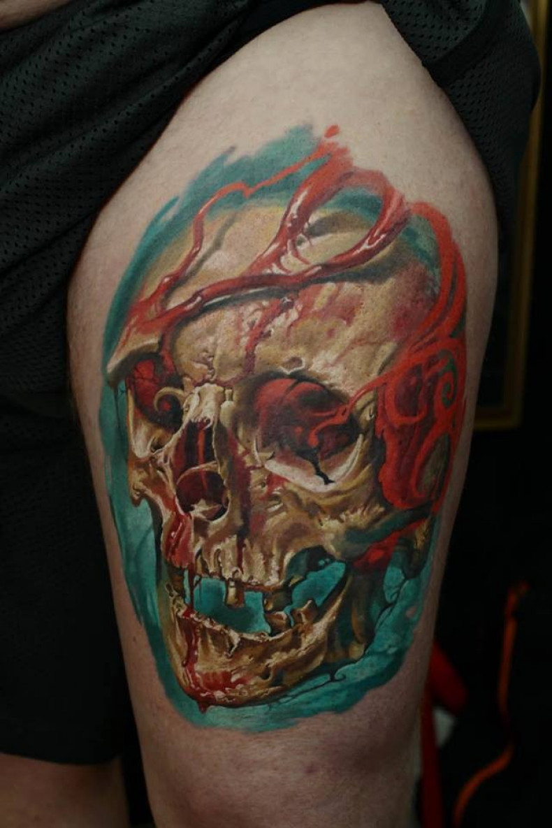 Men thigh horror, photo - Tattoo Master Barb Tattoo