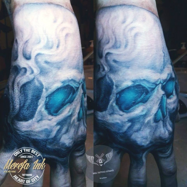 Men hand horror, photo - Tattoo Master Barb Tattoo