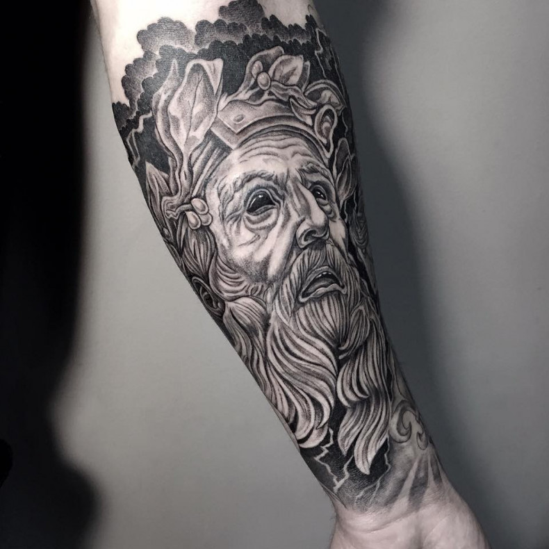 Męski whip shading na przedramieniu, photo - Tatuażysta Barb Tattoo