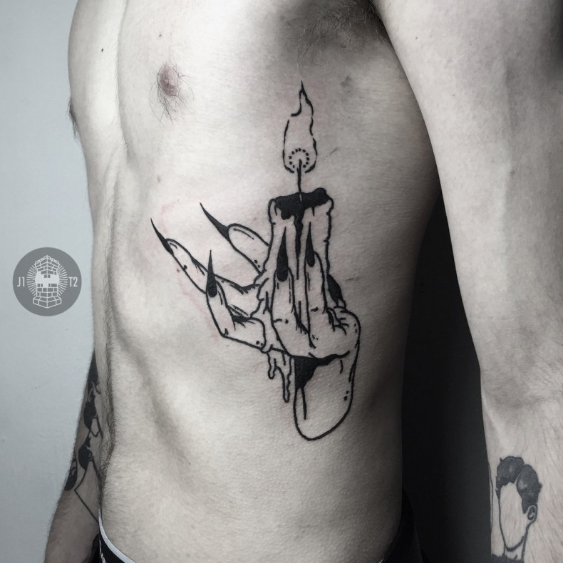 Męski na żebrach ręce, photo - Tatuażysta Barb Tattoo