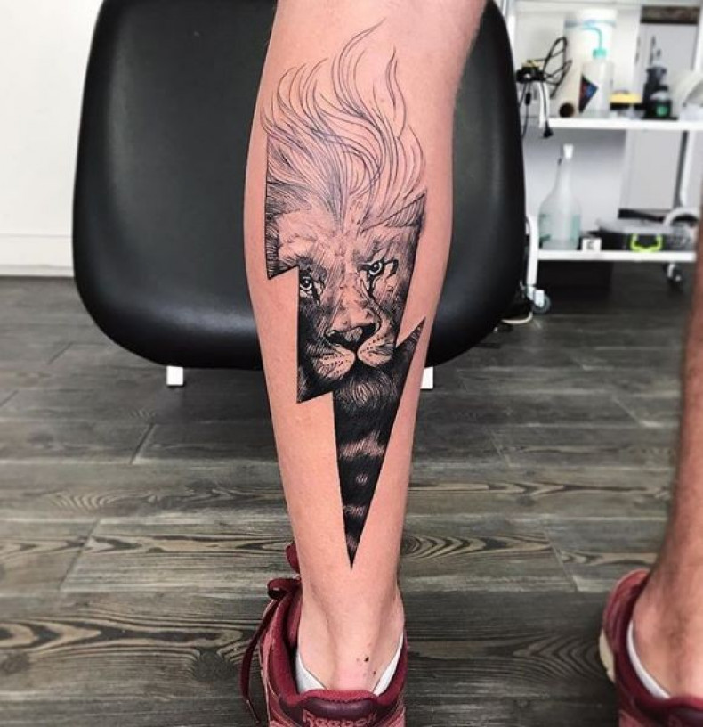 Мужские лайнворк лев, photo - Тату мастер Barb Tattoo