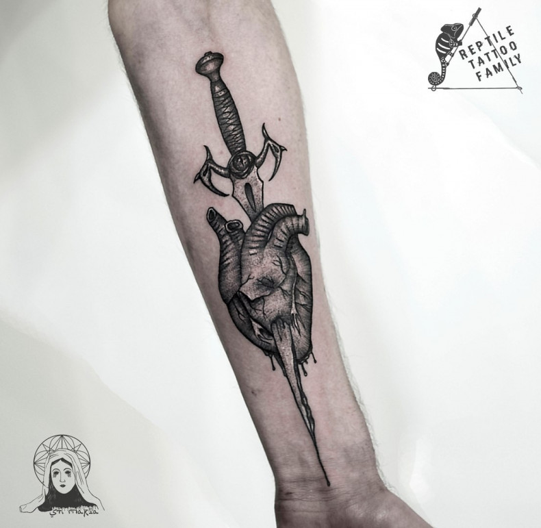 Męski na ramieniu whip shading, photo - Tatuażysta Barb Tattoo