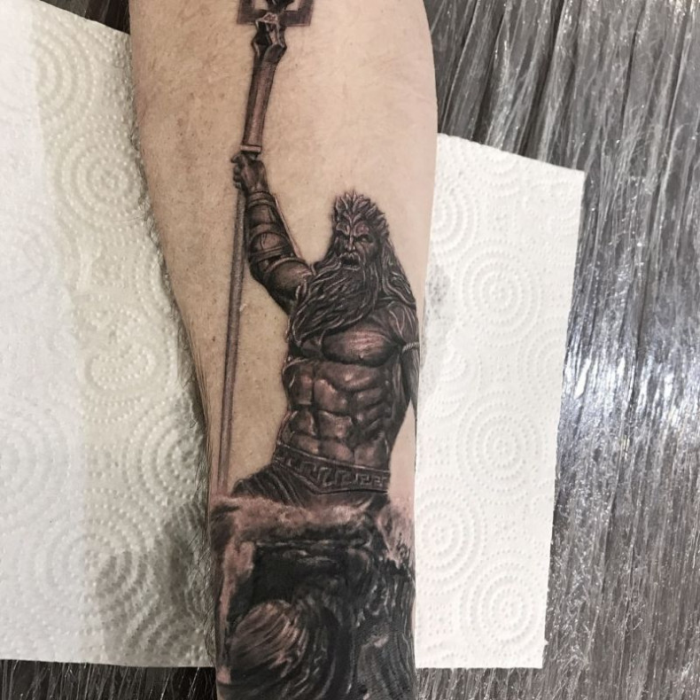 Męski czarny szary na przedramieniu, photo - Tatuażysta Barb Tattoo