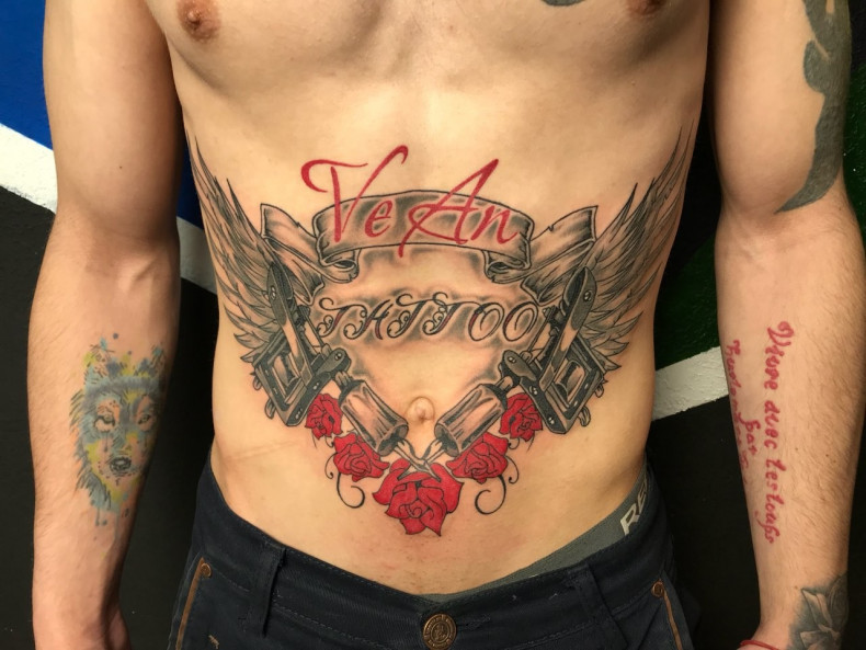 Men whip shading wings, photo - Tattoo Master Barb Tattoo