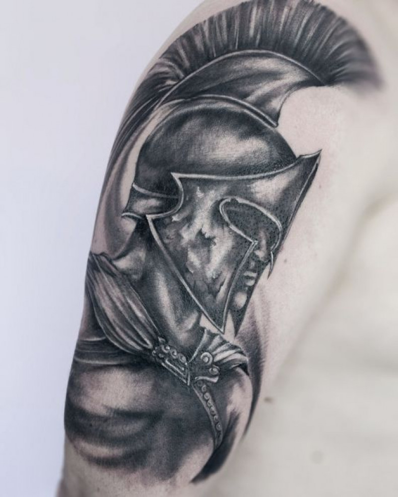 Men black and grey shoulder, photo - Tattoo Master Barb Tattoo