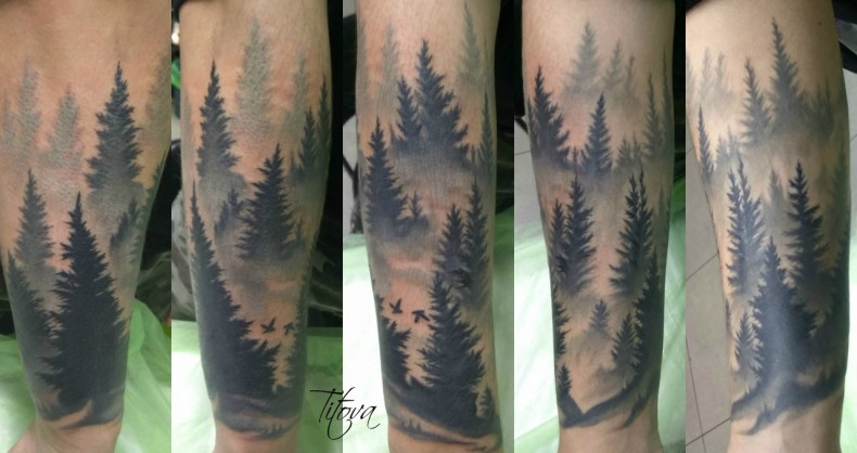 Men arm black and grey, photo - Tattoo Master Barb Tattoo