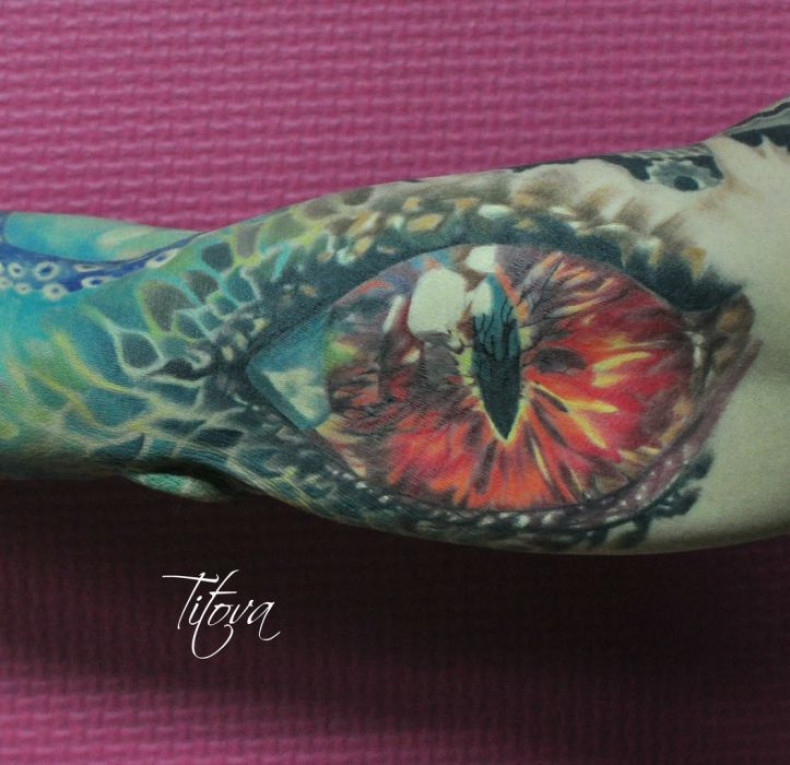 Men eye arm, photo - Tattoo Master Barb Tattoo