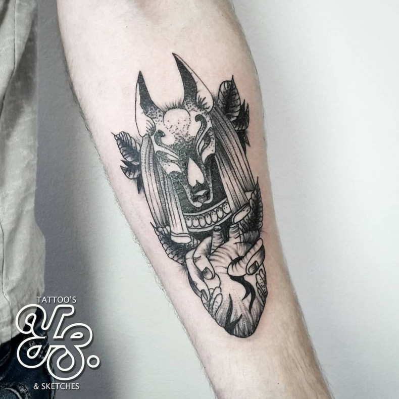 Męski anubis whip shading, photo - Tatuażysta Barb Tattoo