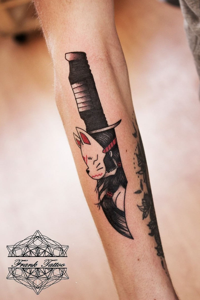 Men arm dagger, photo - Tattoo Master Barb Tattoo