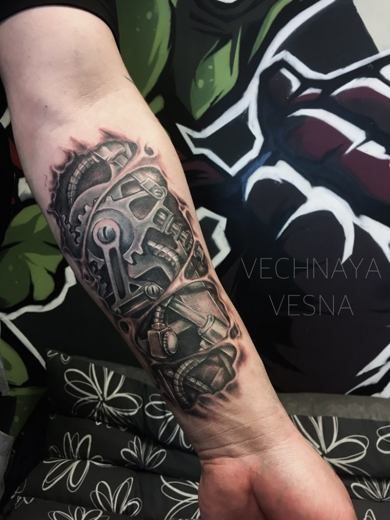 Men black and grey biomechanical, photo - Tattoo Master Barb Tattoo